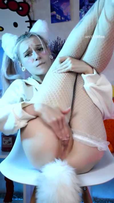 Meow-ster, play with me!