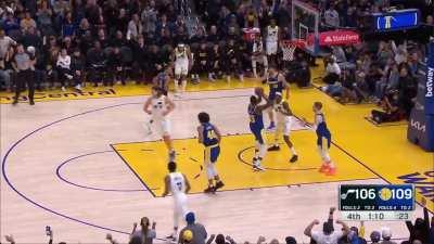 [Highlight] Draymond with another clutch block on Olynyk and gives the finger wag