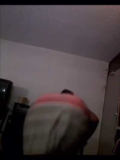 Bbw ebony MILF clapping her phat ass outta dress