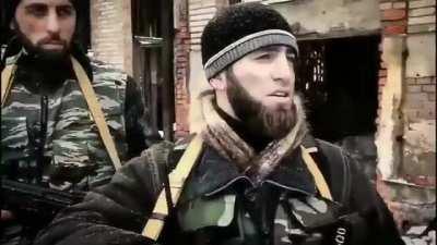 Snickers yiyince Çeçen mücahit oluyormuşsun ben niye olmadım 😡😡😡😠