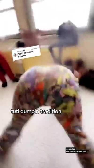 Bootybattleeee dm me for moreee🥰🥰💵💵