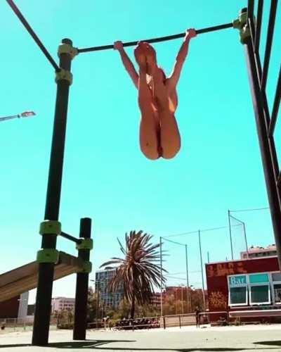 GirlsInaGif. Did you know the human body was capable of this? Doesn't mean you should do it though.