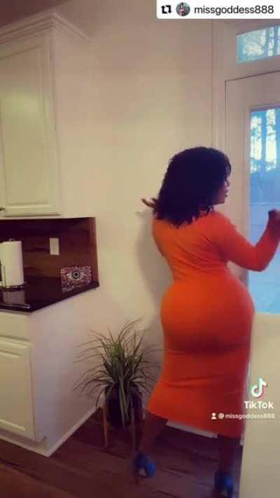 Streets calling that ass, if she was for the streets she would have a video of dudes running a train