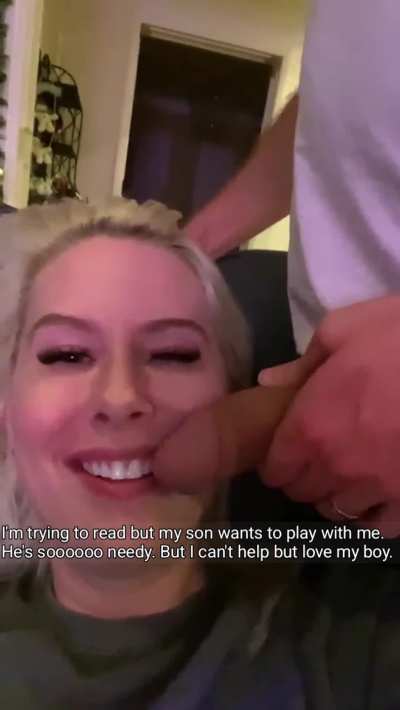 Mom, I need attention 😩