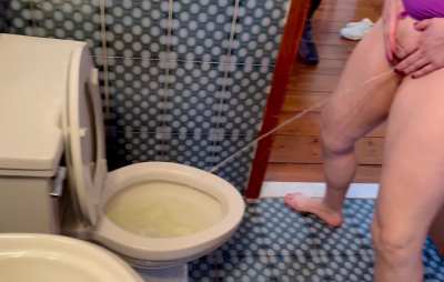 Trying to piss like a dude