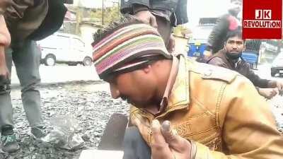 Indians are traveling to Kashmir and digging roads in hopes of finding gold. This Indian state led rumour is deliberately being spread. This is how US government made large population migrate to California during gold rush even though there was barely any