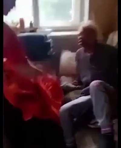 2 Russian teenagers beat a woman and get some local justice