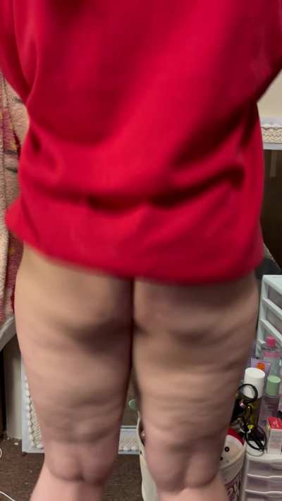 I'm so excited for Christmas that i'm clapping