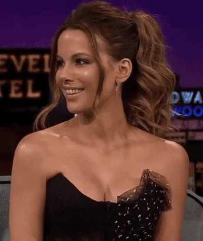Kate Beckinsale = Milf