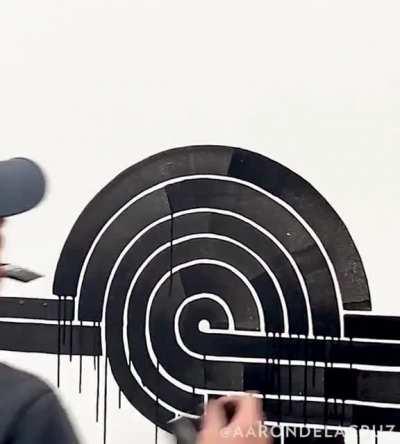 Artist with insane hand precision