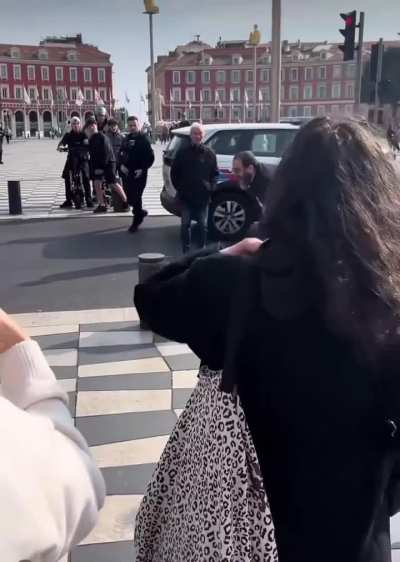 A zionist fakes an attack by pro Palestine group in Nice, France.