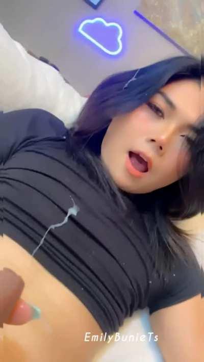 [discord lucid#1730] I’m not gay right? She’s just so hot, I wouldn’t mind if she was shooting that cum down my throat