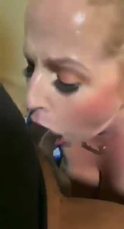 Mom of two hasn't forgotten how to throat big cocks 😈😈