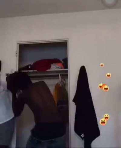 Dude tries to abuse his girl on Facebook live,got what was coming