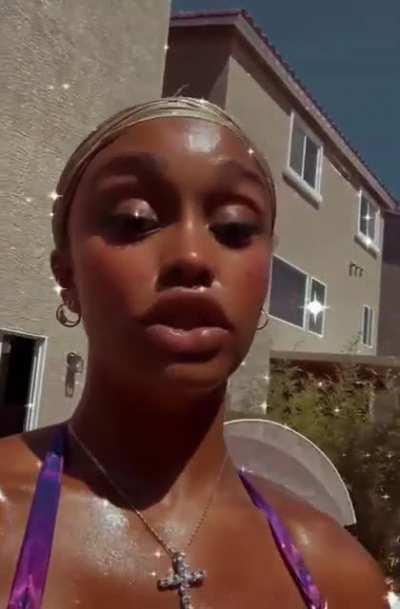 Tried being super hedgehog and warn y’all annoying mfkers, but one respects the noble and honourable cape 😭😭😭🤣🤣