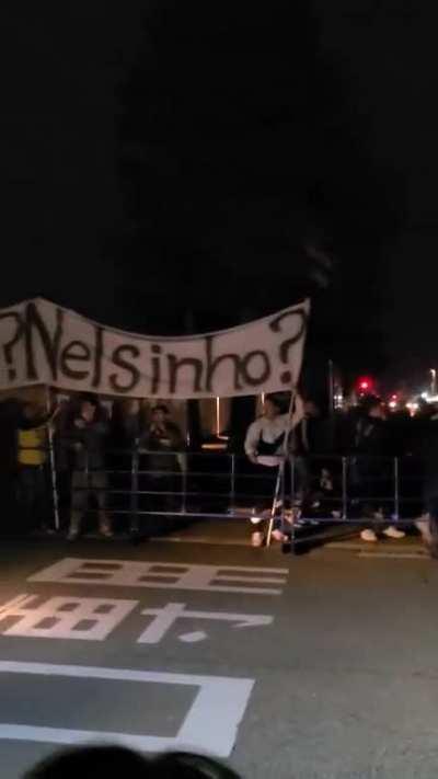 Torcida do Kashiwa Reysol totalmente puta com o Nelsinho Batista