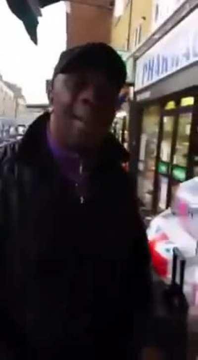 Pakistani fans to Wade entering the dugout after the SF one year ago today: