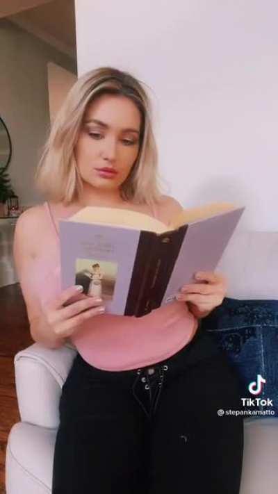 Life of a girl who sells farts in a jar at $1000 a jar.... (Yes, this is 100% real non-satire)