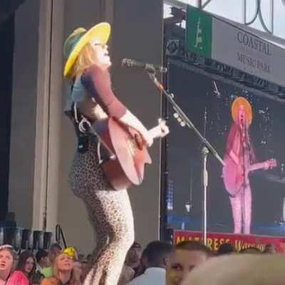 Lainey Wilson (Live at the CCU Music Park, North Carolina) - 1:1