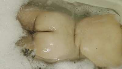 Thick asian booties make the best splashing sounds!