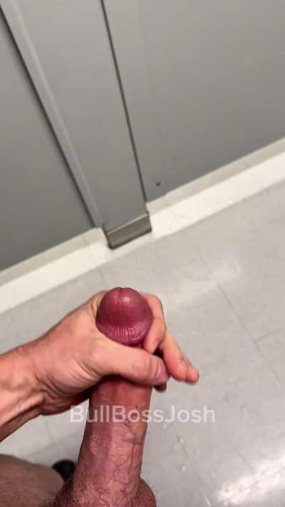 There’s no safe public stall when I’m gooned tf out 😵‍💫