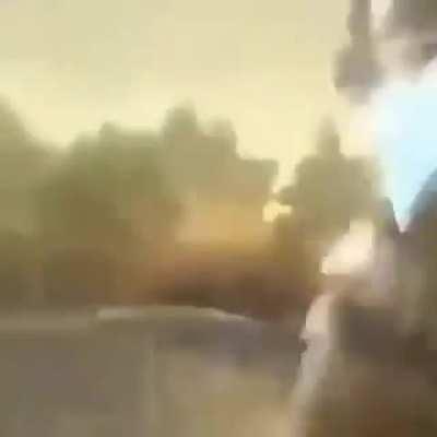 l o o k a t t h i s m o n k i