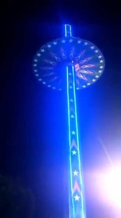 Spinning wheel crashes to the ground in Mohali, India