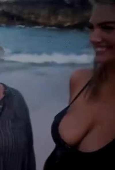 Cleavage - GIF