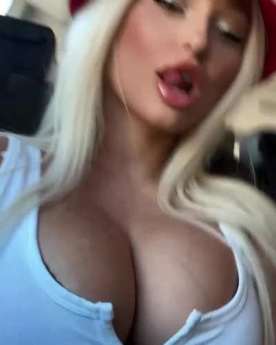 too much beauty packed into one tempting moment