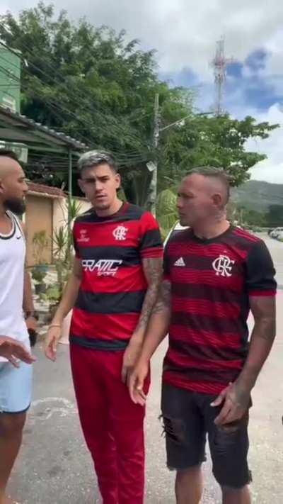 Imagens exclusivas da chegada de Sampaoli no Fla