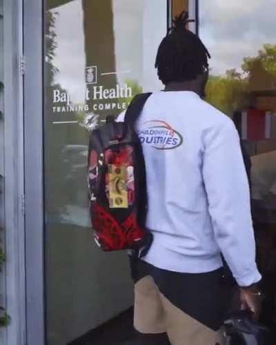 Great day to be a fin 🐬 ☝