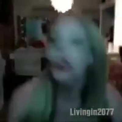 Баян, но цепляет