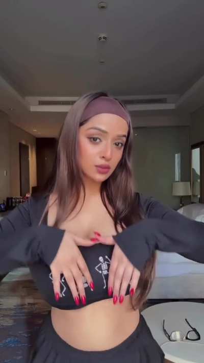 Navyaa tiwari