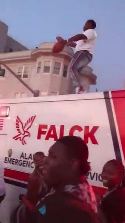 Shooting at Oakland Juneteenth celebrations last night leave one dead and five injured. This is how people reacted when the ambulance arrived