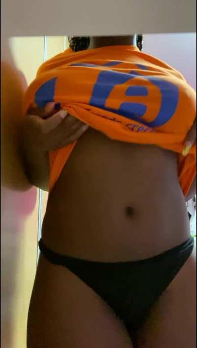 Did you expect them to be that big without this t-shirt? ;)