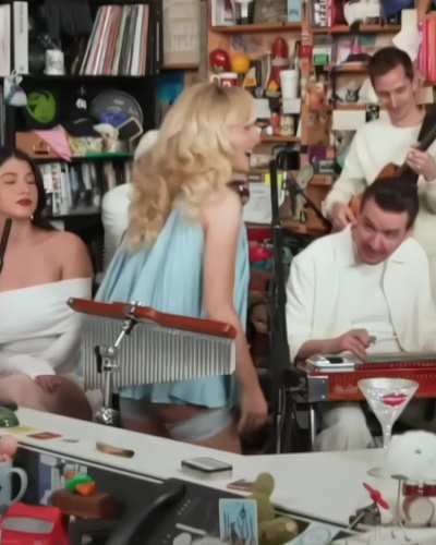 Sabrina really knows how to play with that ass