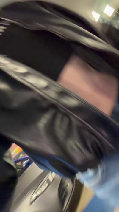 Going shopping tomorrow. Any pics you want or tasks?