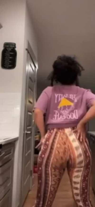 Mama had to remind me that even though she’s mixed she still got all that ASS 🤤