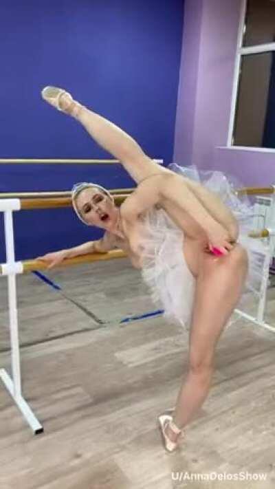 Sometimes i masturbate in ballet practice, i hope it's ok