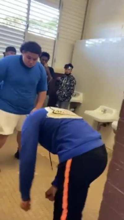 Guy squares up with 200 lb Samoan with a mullet