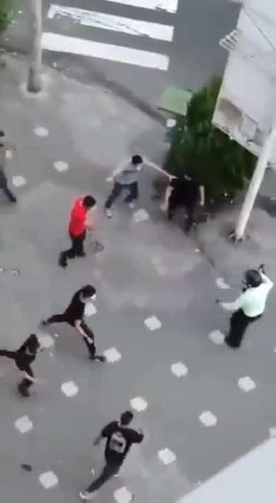 Protestors in Iran show how it's done