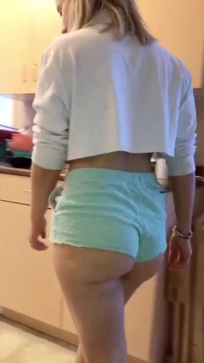 Canadian Pawg gets real slutty for bbc boyfriend