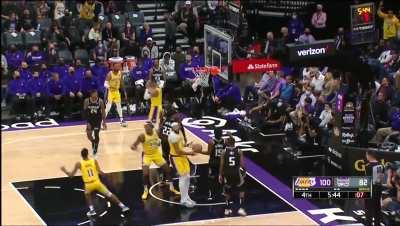 [Highlight] Russell Westbrook spins into the lane and finds an open Ellington for the three