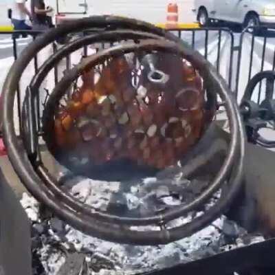 Gyroscopic BBQ grill