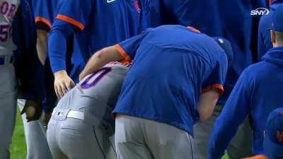 [Highlight] NYM@PIT: Benches clear after John Nogoswski and Marcus Stroman chirp at each other