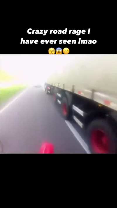 Crazy road rage I have ever seen😱