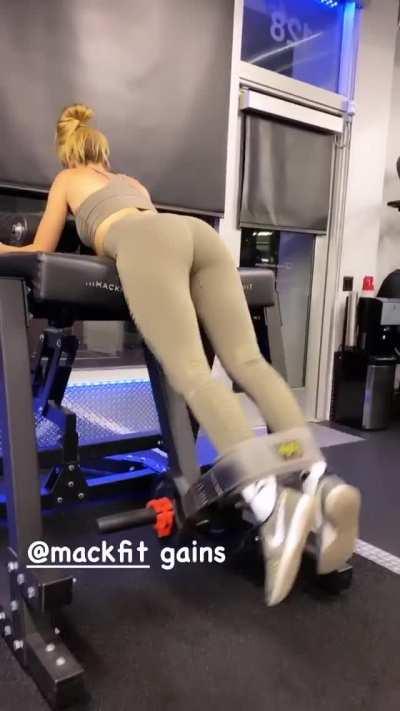 The reason for wich i have an ig account: