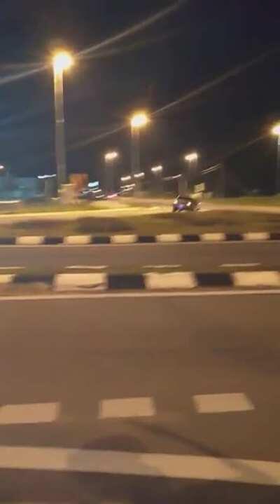 Pegang teh tarik saya.