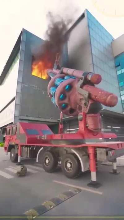 what the fuck 😭😭😭😭