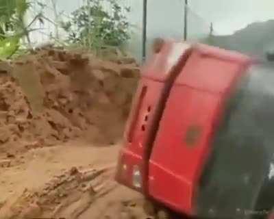 Terrible accident at the construction site!